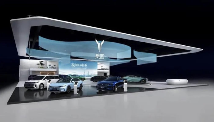 闪电快讯 | 岚图携两款新车落地上海车展 前长城系高管余飞首度亮相