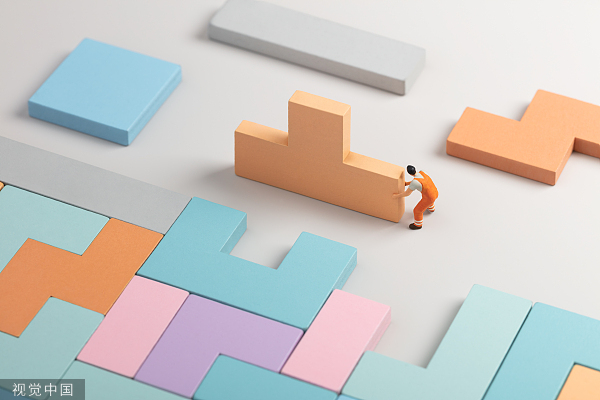 平安资管公开就汇丰问题表态建议进行战略重组，汇丰表示不认同