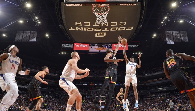 收视率创12年新高、单场平均票价达668美元，NBA季后赛火爆吸睛