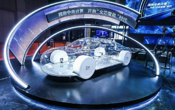 闪电快讯 ｜ 芯驰发布第二代中央计算架构和面向座舱、智能驾驶的芯片