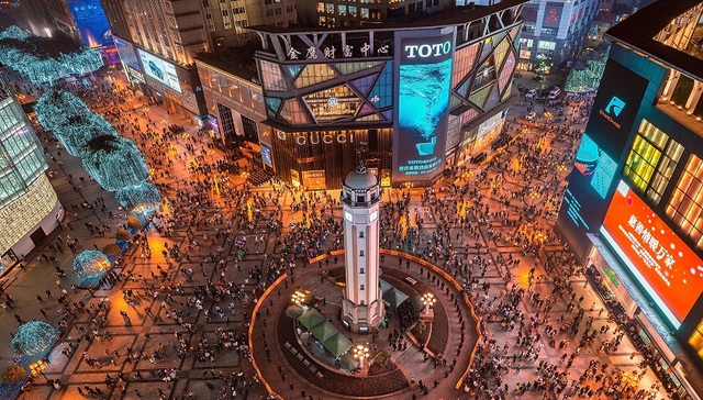 消费复苏迷局：超预期增长还会持续吗？