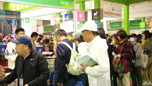 各地农产品尖货进京寻觅市场，农交会上还来了农业“黑”科技