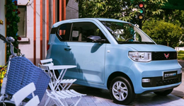 五菱“神车”正在败走新能源？