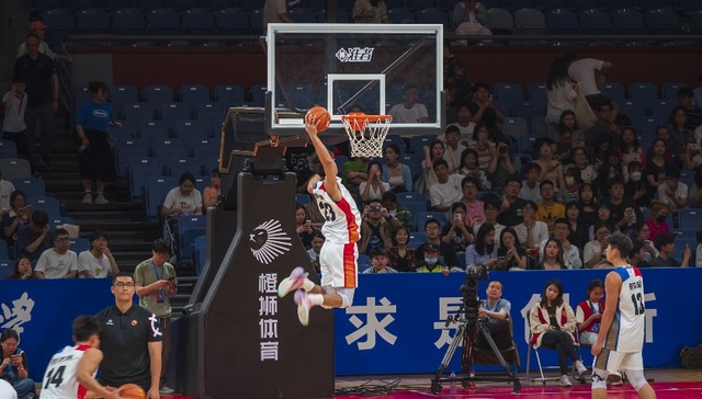 橙狮体育连续两年实现盈利，线下场馆业务成营收“第二战场”