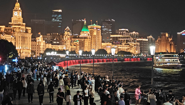 上海经济平稳开局：服务业加快恢复，高科技相关投资增长显著