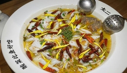 一道菜成一個(gè)賽道：有人凈利跌8成，有人年銷8億