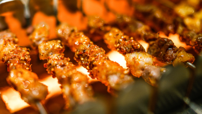 五一长假,旅游产业,地方经济,淄博烧烤,广西三月三