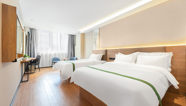 五一客房预订太火爆，有酒店推出99元睡大厅沙发