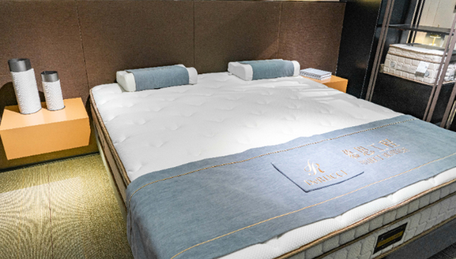 【评论】酒店明码涨价，并无过错