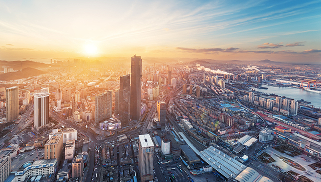 专家热议经济复苏后劲：促消费根源在就业，用改革解结构性问题