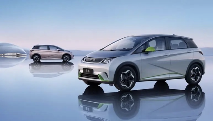 闪电快讯 | 比亚迪海洋网旗下新车海鸥上市 起售价下调5000元至7.38万元