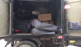 介乎生存和生活之間：對話《我在北京送快遞》作者胡安焉 | 勞動節(jié)