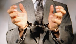 “政治骗子”频现官员落马通报，多省份部署打击