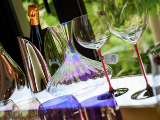 喝酒越来越讲究，全球酒具设计师品牌加速入驻天猫国际