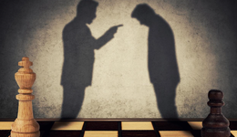 永誠(chéng)財(cái)險(xiǎn)業(yè)績(jī)持續(xù)下滑，面臨或?qū)⒈弧半娏ο怠惫蓶|遺棄局面