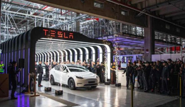 特斯拉带“刀”出道