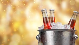 百威亚太盈利失速：啤酒高端化战局正酣，一季度业绩掉队