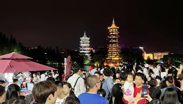 五一长假,穷游,消费习惯,年轻人,