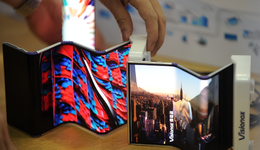 智能手機市場持續(xù)分化：直板手機“向下”，折疊屏“向上”