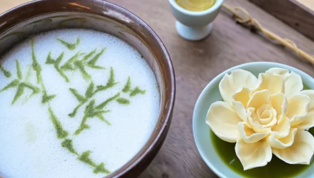 新茶饮,网红品牌,社交媒体,国风,