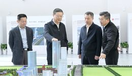 圍繞南北轉(zhuǎn)型發(fā)展，陳吉寧在寶山區(qū)吳淞創(chuàng)新城開展專題調(diào)研，并主持召開現(xiàn)場(chǎng)辦公會(huì)