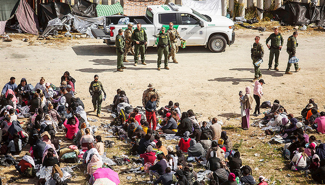 【图集】等在边境：《第42条法案》将到期，美墨边境或出现移民潮