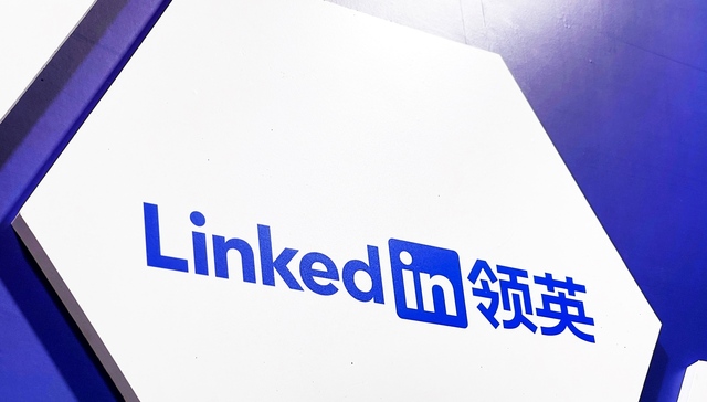 Out of work: LinkedIn clears its desk in China