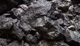 跌破700元大关，铁矿石期货价降至年内低点