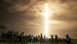 每周奇趣掠影丨天舟六号发射取得圆满成功；日本小学露天游泳池变身烧烤摊