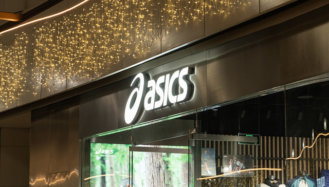 一季度销售额大涨四成，亚瑟士近80亿元营收创单季纪录