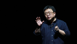 曲线上市，世纪睿科高开低走，罗永浩跟着翻身了？