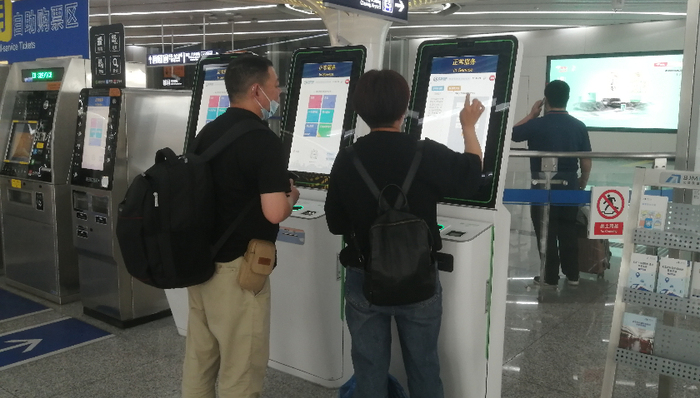 继“扫码”“刷脸”后，又一新智能进站模式在北京地铁实行