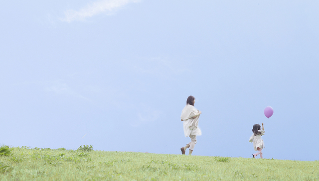 “与母亲联结既是力量的源泉，也可能是混乱的根源” | 书单