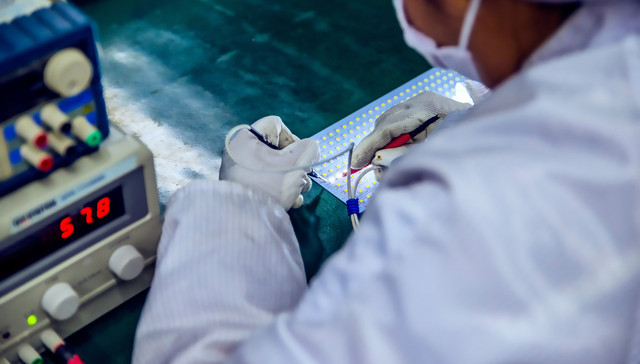 “世界灯都”中山：LED市场规模见顶，新渠道新技术破局 | 一线经济笔记