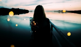 “挖呀挖”背后“黄老师”争议升级，“一日爆红”后的网红商业化困境