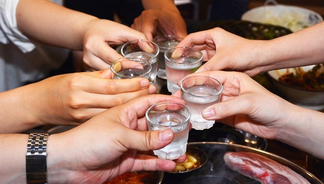 地方新闻精选 | 青海出台党员干部违规吃喝“十严禁” 北京将启动乡村振兴协理员招聘