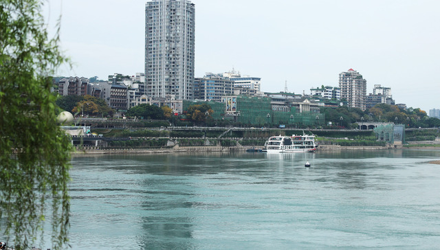 Sichuan’s battery boomtown feels the global warming heat