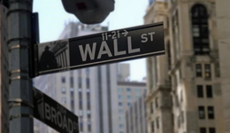 24小时炒股，互联网券商贩卖的是“美酒”还是“毒药”？