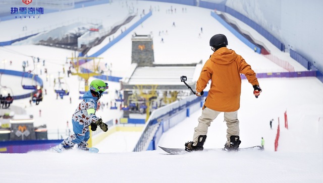 打造全国冰雪微度假标杆，热雪奇迹与甘露山文创城达成运营签约