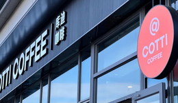 陸正耀“追打”瑞幸