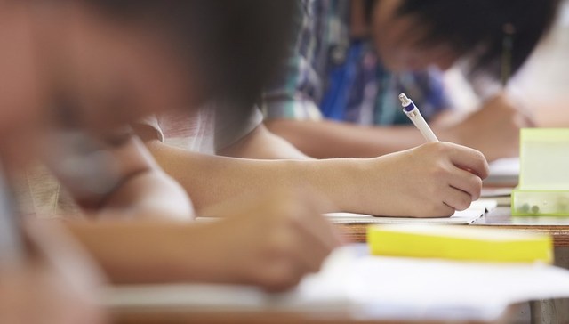 直通部委 | 教育部：不得擅自出台新的中考加分政策 发改委：预计猪价或延续低位运行