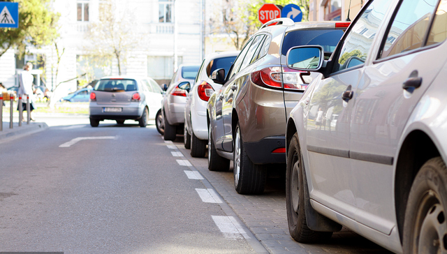 南宁“停车贵”最新进展：审计组已进驻慧泊，业务由公交集团接管