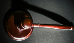 【評論】面對股票退市，有關(guān)各方不能直接躺平