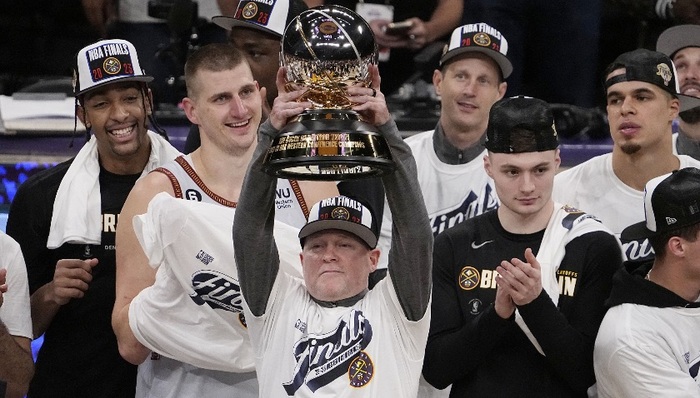 阿森纳重返欧冠、掘金首进总决赛，老板克伦克才是最大赢家