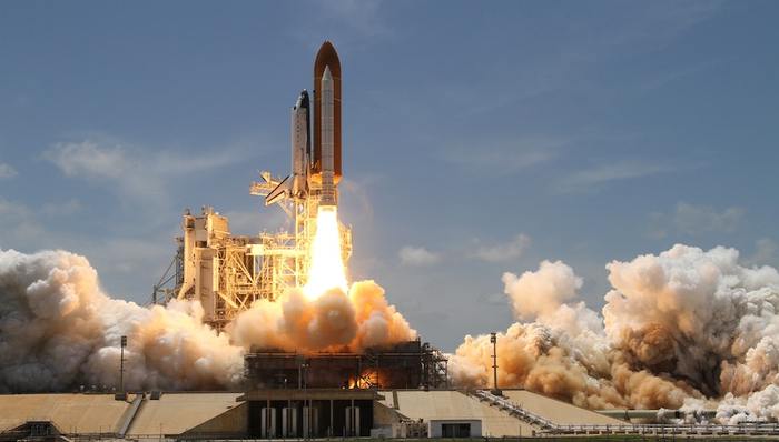 维珍轨道,裁员,资产出售,