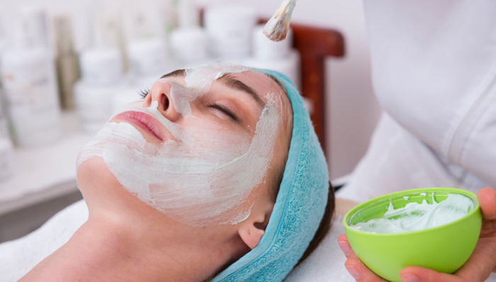 颜值焦虑,年轻人,社交平台,抗衰老,化妆品,