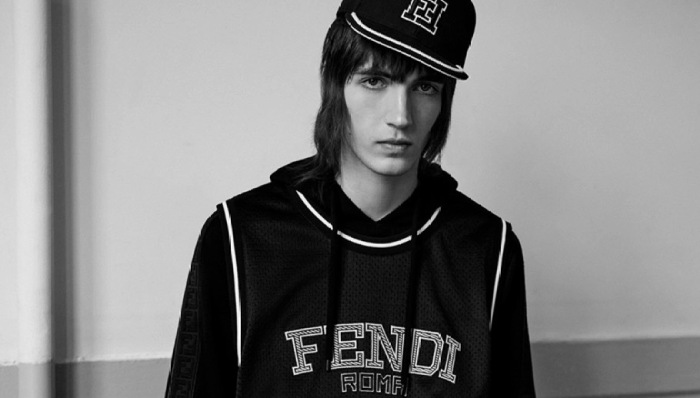 Fendi推出首款篮球鞋，奢侈品牌跨界运动消费