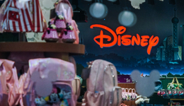 《小美人鱼》遭群嘲，迪士尼在危机中“大象转身”