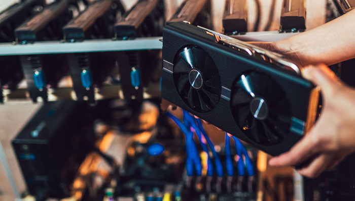 调研早知道| 英伟达发布DGX GH200超算，机构为是否利好光模块吵翻天！但明确利好的是这两个板块