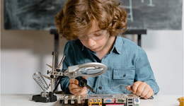 科学教育风起时？教育部等十八部门鼓励校内外资源“双向奔赴”